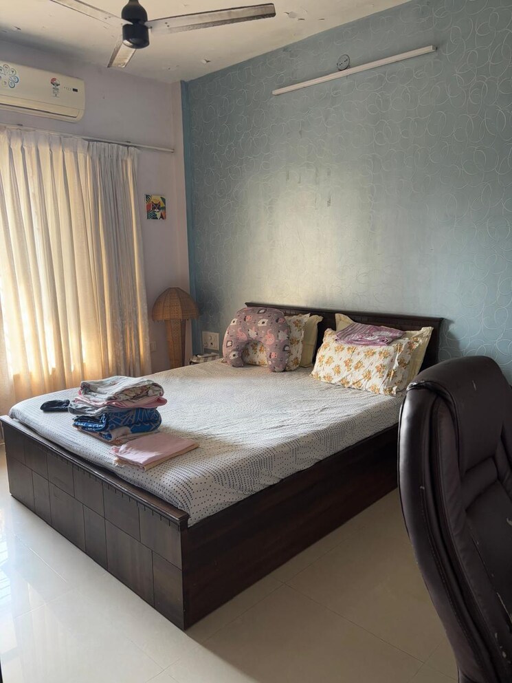 Bedroom, neighbourhood-society 2 Bedroom 830 Sq.Ft. Apartment In Malad East Mumbai 9564379