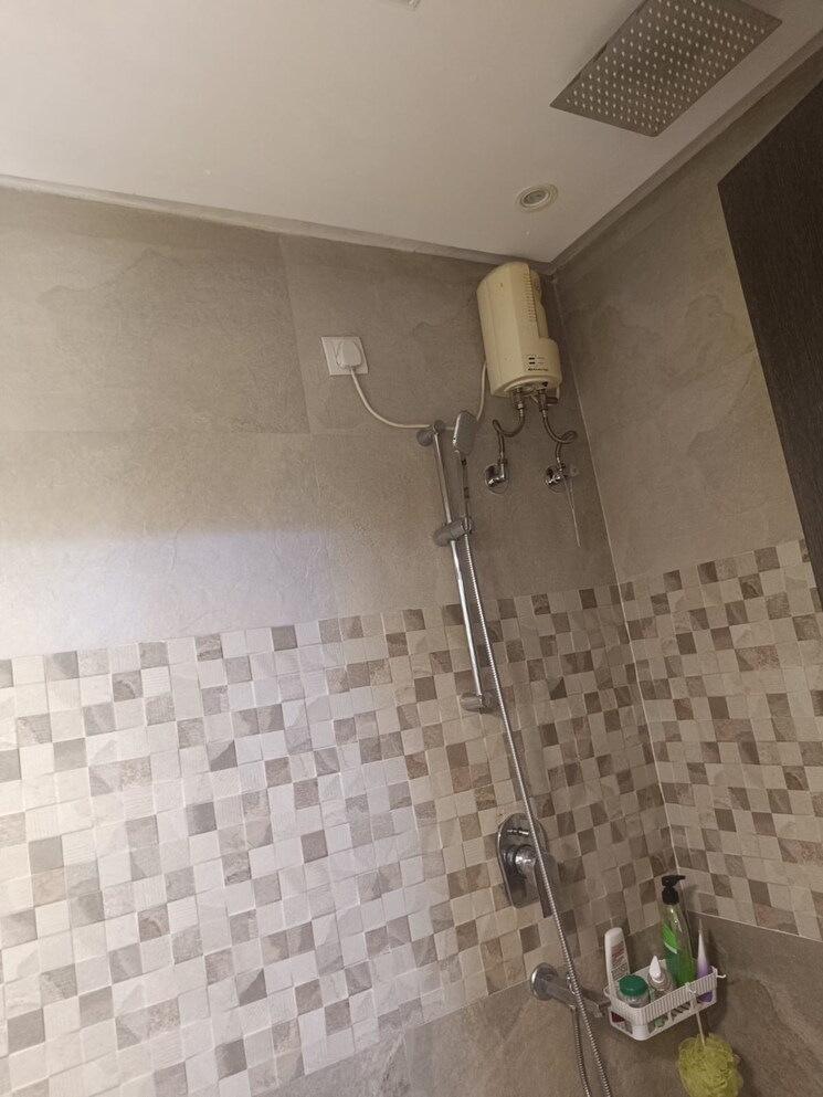 Bathroom, neighbourhood-society 2 Bedroom 830 Sq.Ft. Apartment In Malad East Mumbai 9564379
