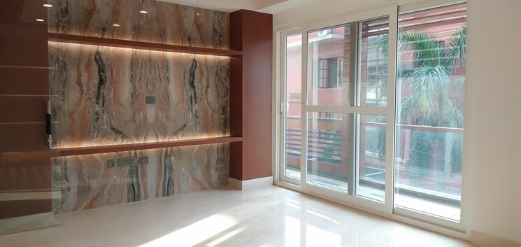 Balcony, defence colony 4 Bedroom 2925 Sq.Ft. Builder Floor In Defence Colony Delhi 9564382