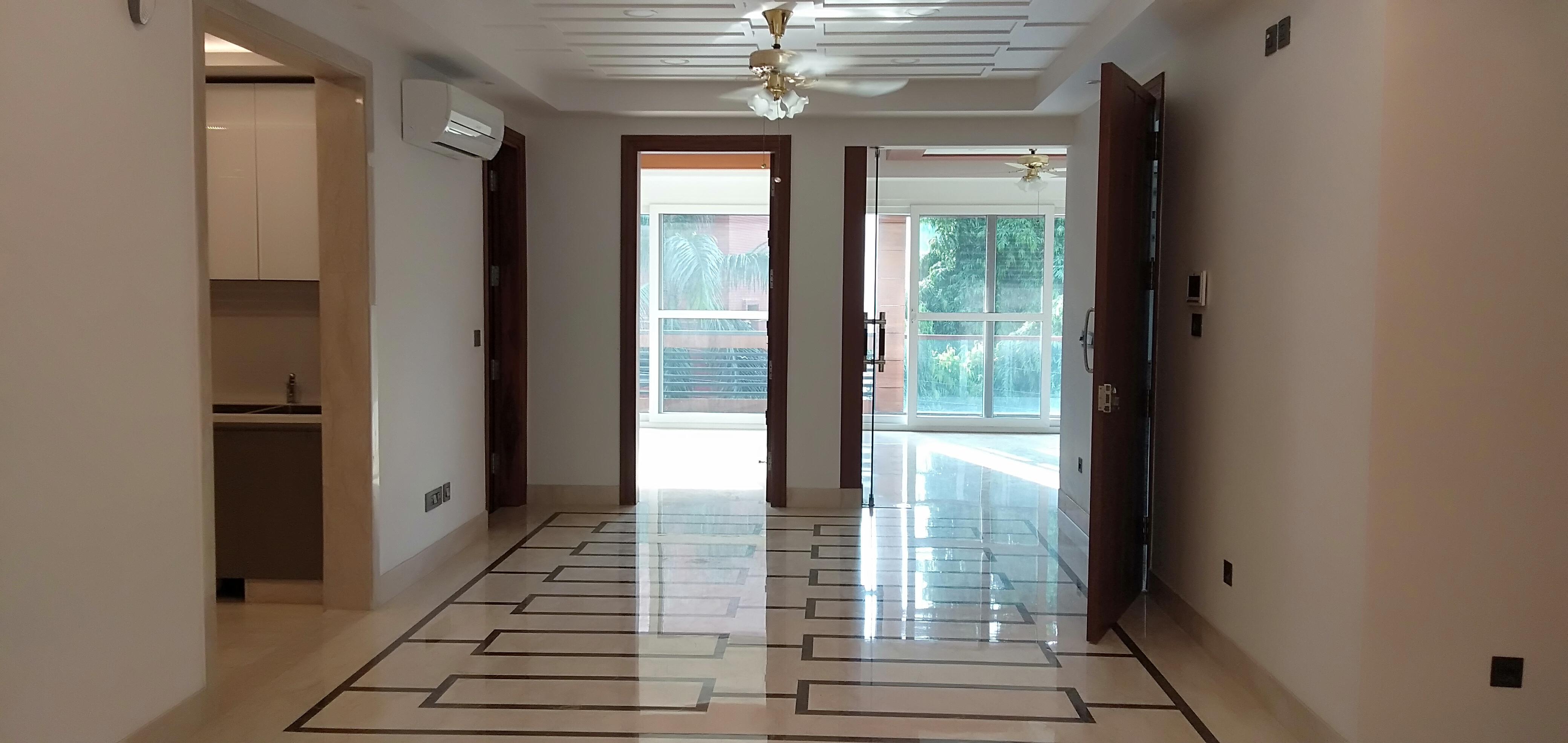 4 BHK + Servant Room Builder Floor For Rent in Defence Colony