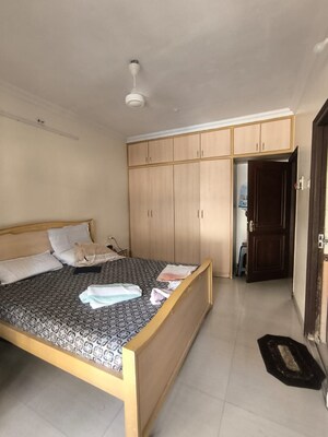 2 BHK Apartment For Rent in Dara House, Khar West
