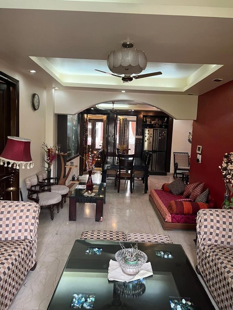 Living Room, kalkaji 3 Bedroom 2400 Sq.Ft. Builder Floor In Kalkaji Delhi 9564462