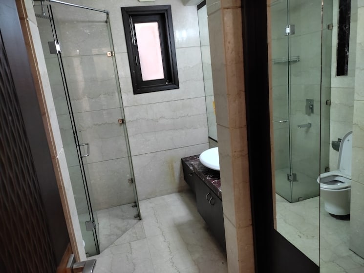 Attached Bathroom, kalkaji 3 Bedroom 2300 Sq.Ft. Builder Floor In Kalkaji Delhi 9564486