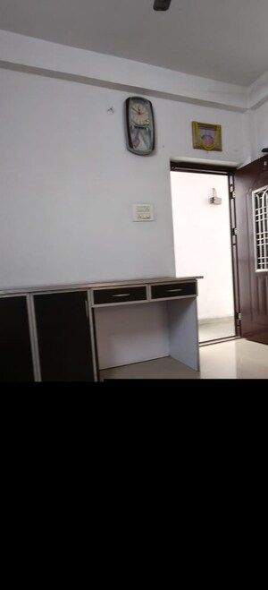 Room in 2 BHK Apartment at Mihan – for Rent