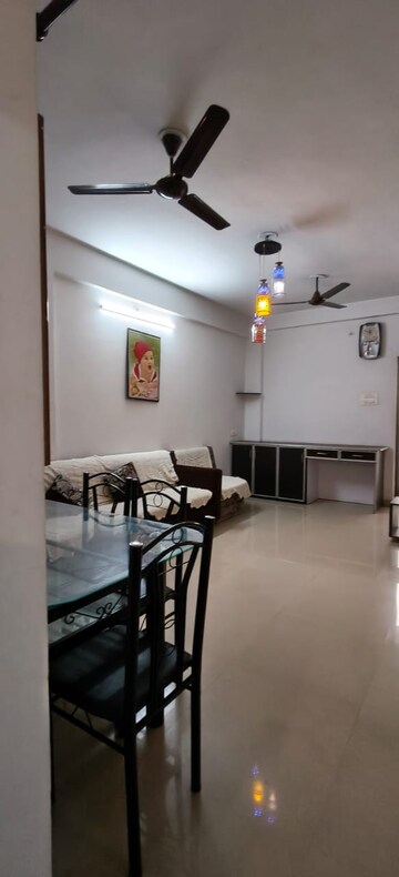 Team Area in 2 BHK Apartment at Mihan – for Rent