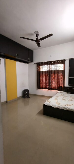 Bedroom in 2 BHK Apartment at Mihan – for Rent