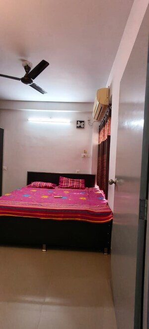 Bedroom in 2 BHK Apartment at Mihan – for Rent