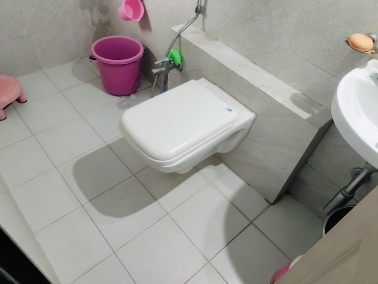 Bathroom, puranik-city 2 Bedroom 700 Sq.Ft. Apartment In Kasarvadavali Thane 9564537