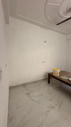 Room in 2 BHK Apartment at Sumeru Eastern Arc, Badowala – for Rent