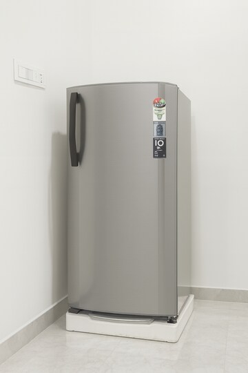 Building Lobby in 2 BHK Builder Floor at Manikonda – for Rent