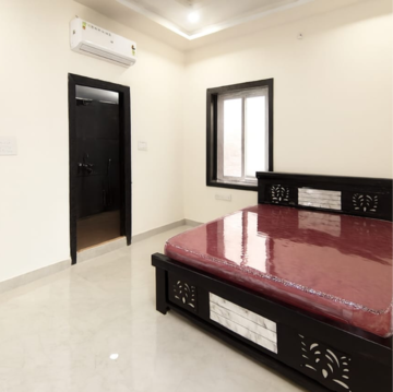 Bedroom in 2 BHK Builder Floor at Manikonda – for Rent