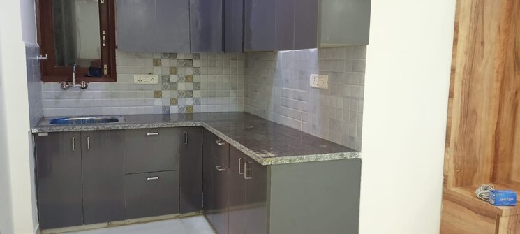 Kitchen, chattarpur 3 Bedroom 1200 Sq.Ft. Builder Floor In Chattarpur Delhi 9564594