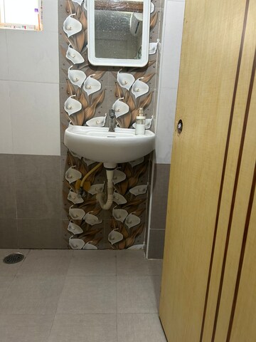 Furnished Amenities in 2 BHK Builder Floor at Kondapur – for Rent