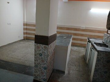 Bathroom in 2 BHK Builder Floor at Sector 29 – for Rent