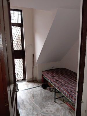 Staircase in 1 BHK Builder Floor at Sector 28 – for Rent