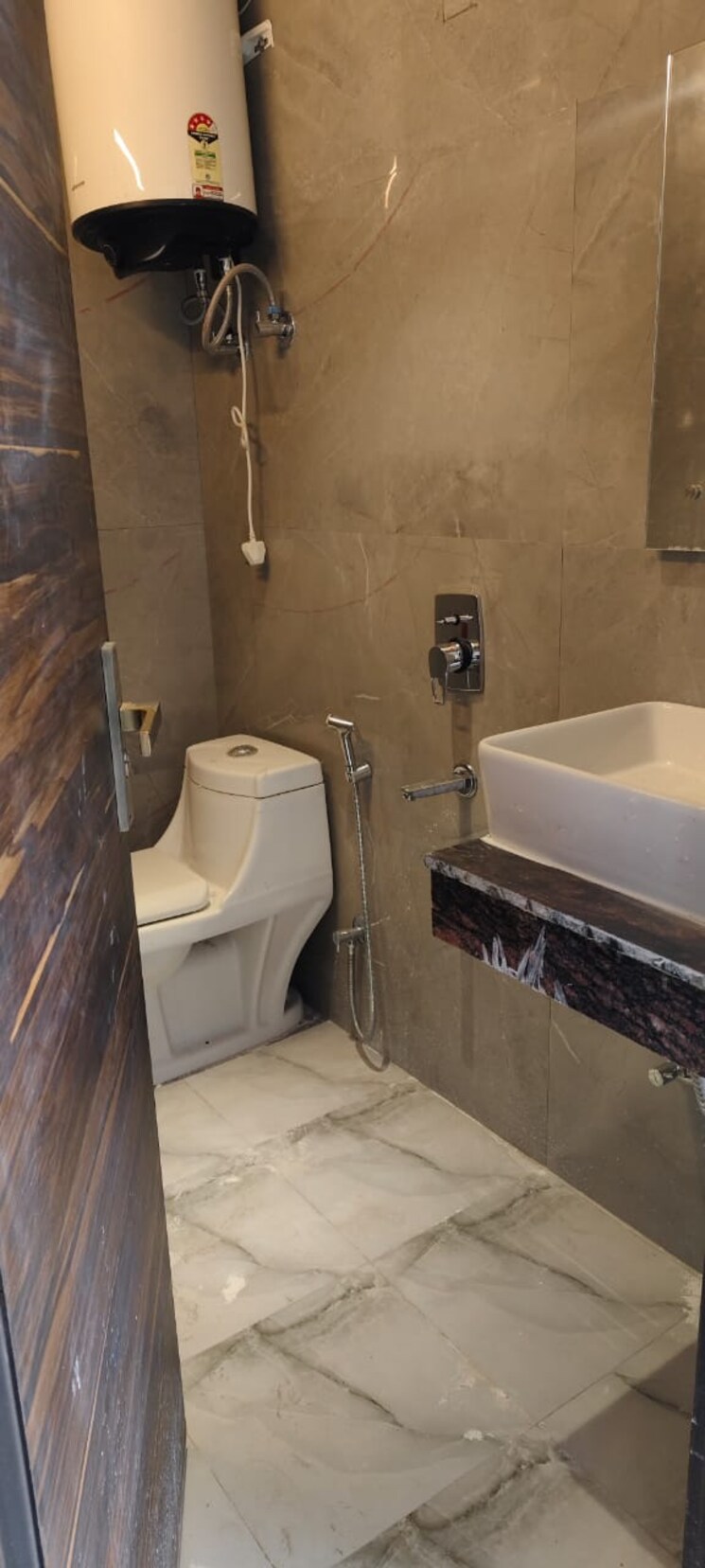 Bathroom, saket 1 Bedroom 950 Sq.Ft. Builder Floor In Saket Delhi 9564618