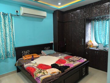 Bedroom in 2 BHK Builder Floor at Kondapur – for Rent