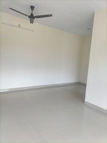 Room in 2 BHK Apartment at Hubtown Greenwoods, Vartak Nagar – for Rent