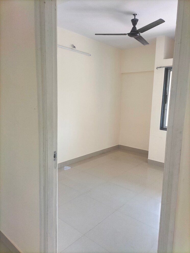 Room, hubtown-greenwoods 2 Bedroom 617 Sq.Ft. Apartment In Vartak Nagar Thane 9570084