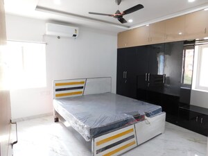 Bedroom in 3 BHK Builder Floor at Kondapur – for Rent