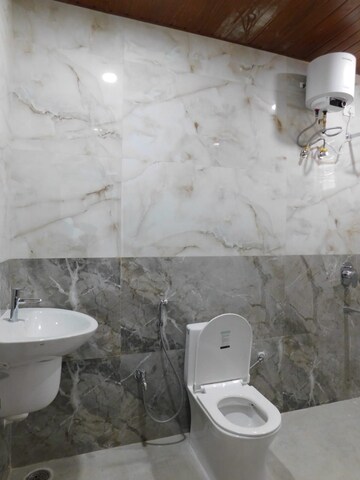 Bathroom in 3 BHK Builder Floor at Kondapur – for Rent