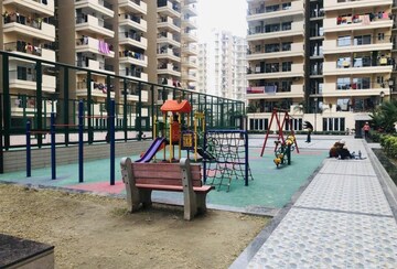 2 BHK Apartment For Rent in Gaur Atulyam, Omicron I Greater Noida