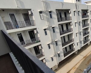 Balcony in 3.5 BHK Builder Floor at Smart World Gems, Sector 89 – for Rent