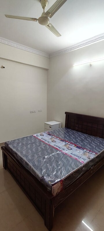 Bedroom in 3 BHK Apartment at Kondapur – for Rent