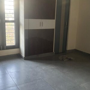 Room in 2 BHK Apartment at Jakhan – for Rent