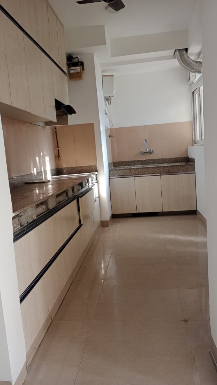 Kitchen, emaar-emerald-estate 3 Bedroom 1395 Sq.Ft. Apartment In Sector 65 Gurgaon 9564671