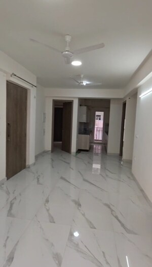 Building Lobby in 3.5 BHK Builder Floor at M3M Soulitude, Sector 89 – for Rent