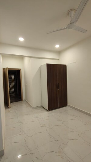 Room in 2 BHK Apartment at Pivotal Paradise, Sector 62 – for Rent
