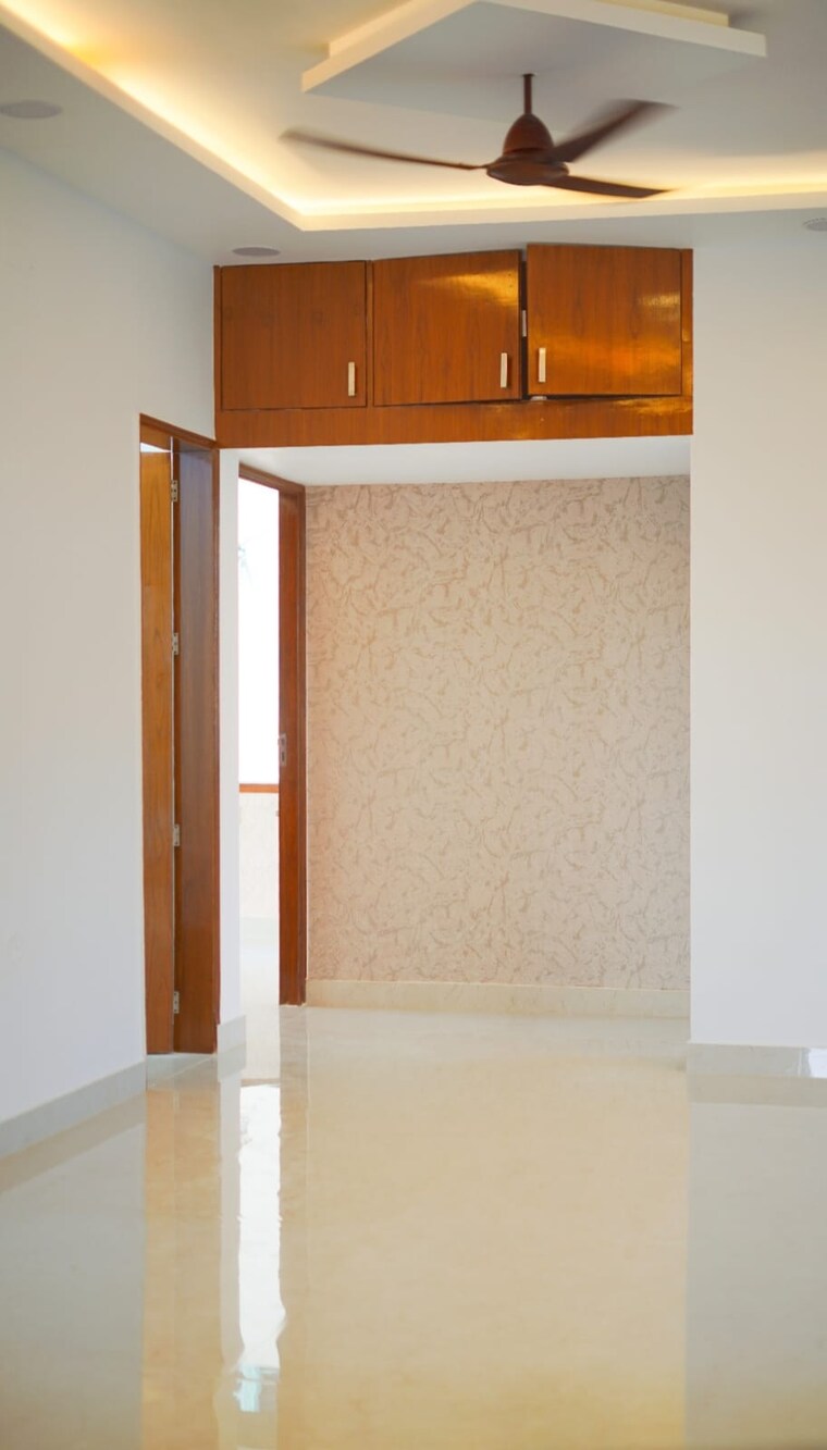 Room, mrs-hi-greens 3 Bedroom 1900 Sq.Ft. Apartment In Kishanpura Zirakpur 9564694