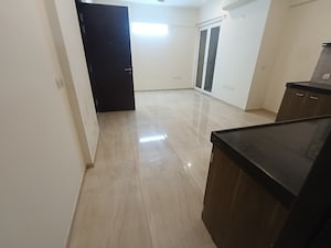 Room in 1 BHK Apartment at Mahindra Vivante, Andheri East – for Rent