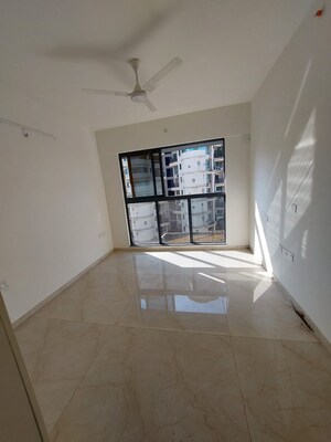 Room in 2 BHK Apartment at Hiranandani Highland, Powai – for Rent