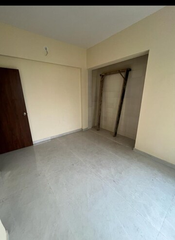 Room in 2 BHK Apartment at Surya Sadan Naupada, Naupada – for Rent