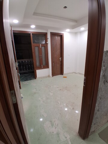 Room in 4 BHK Apartment at Mehrauli – for Sale