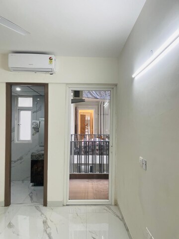 Building Lobby in 2.5 BHK Builder Floor at Smart World Gems, Sector 89 – for Rent