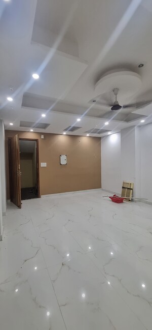 Furnished Amenities in 3 BHK Builder Floor at New Palam Vihar 3, Sector 111 – for Rent