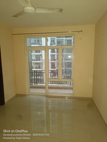 Living Room in 3 BHK Apartment at Omaxe R2, Gomti Nagar – for Rent