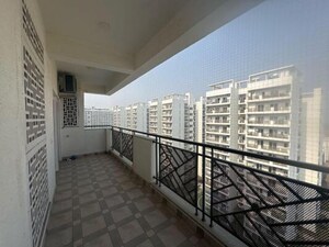 Balcony in 3.5 BHK Apartment at Central Park Flower Valley Aqua Front Towers, Sohna Sector 33 – for Rent