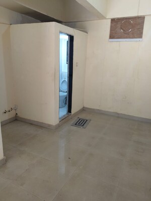 Room in 2 BHK Apartment at Dev Krupa Apartment Majiwada, Majiwada – for Rent