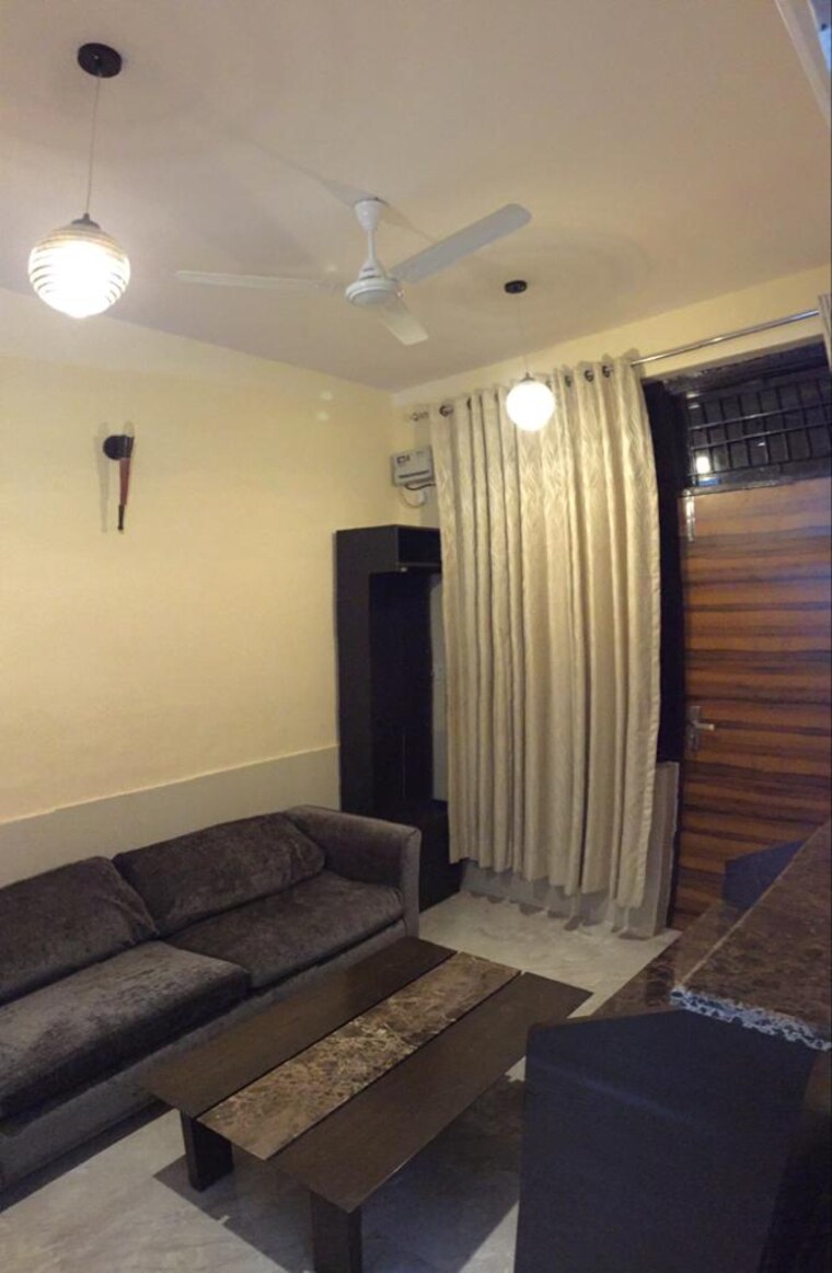 Living Room, kalkaji 1 Bedroom 505 Sq.Ft. Builder Floor In Kalkaji Delhi 9564915