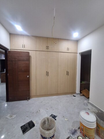 Room in 3 BHK Apartment at Kondapur – for Rent