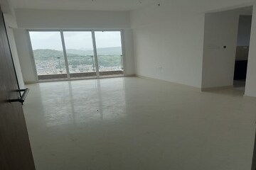 Room in 3 BHK Apartment at Runwal Forests, Kanjurmarg West – for Rent