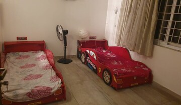 Bedroom in 6+ BHK Independent House at Hbr Layout – for Sale