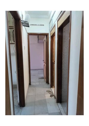 Building Lobby in 1.5 BHK Apartment at New Highway Park E-3 CHS, Kandivali East – for Rent