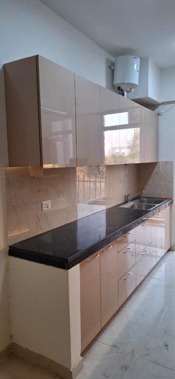 Kitchen in 3.5 BHK Builder Floor at Smart World Gems, Sector 89 – for Rent