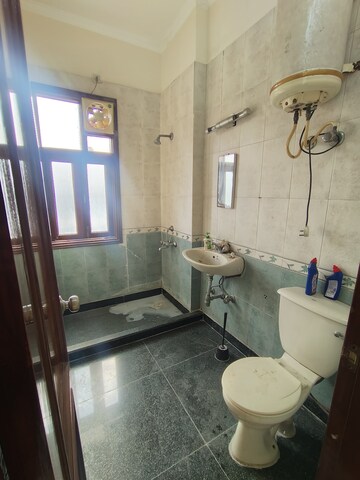 Master Bedroom in 3 BHK Builder Floor at South Extension ii – for Sale