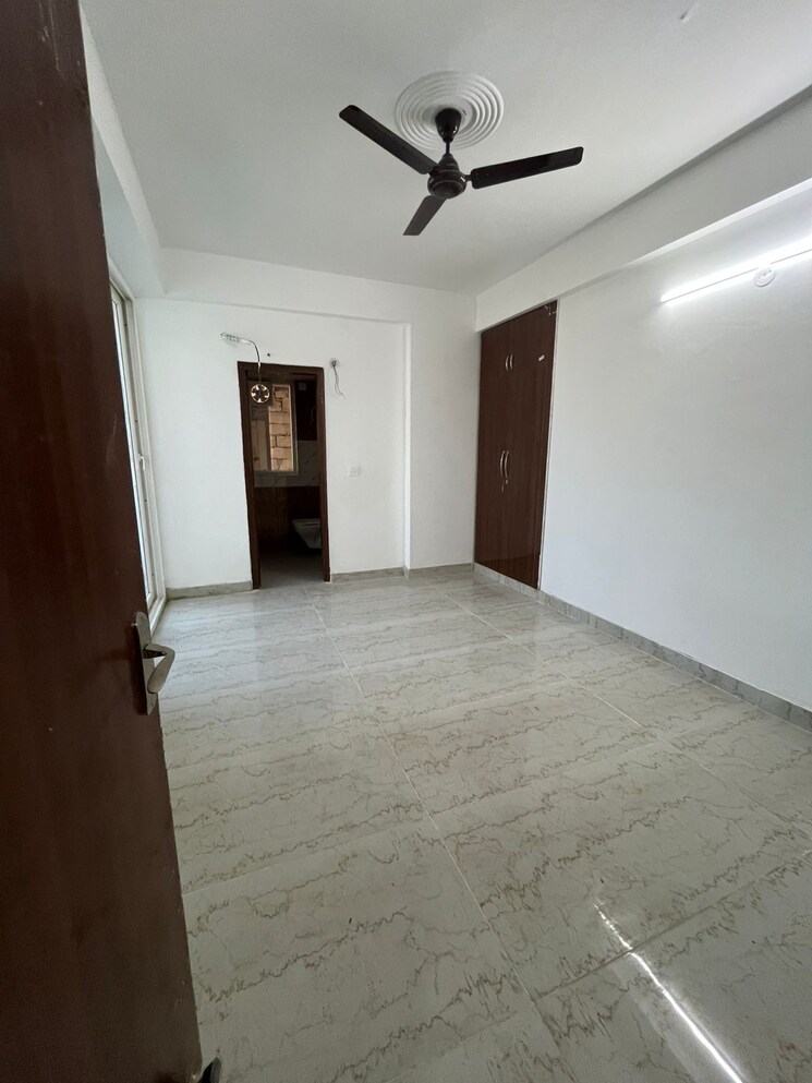 Room, unnati-fortune-the-aranya 3 Bedroom 1425 Sq.Ft. Apartment In Sector 119 Noida 9564978